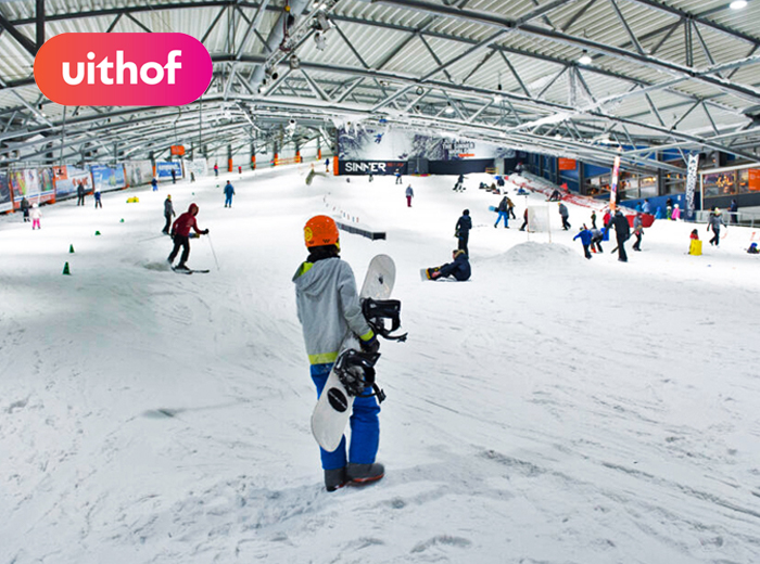 Korting Skiën of snowboarden op de sneeuwbaan van De Uithof Skiën of snowboarden op de sneeuwbaan van De Uithof